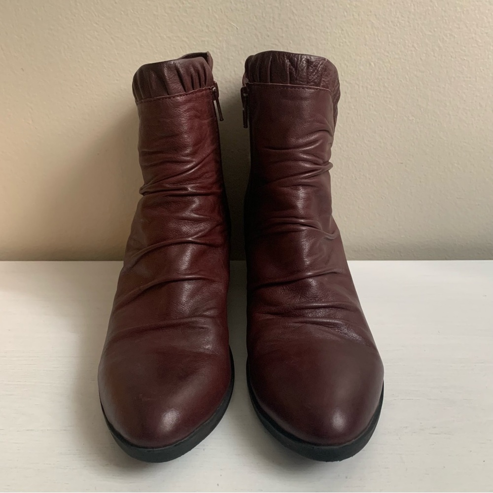Bueno Connie Merlot Leather Ankle Boots Ruffle Detail Block Heel Sz 38 - Picture 6 of 14